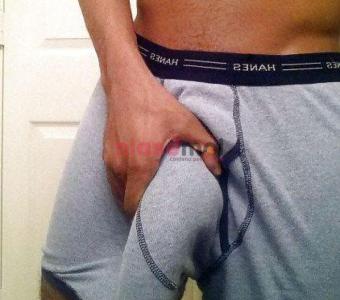 Jeune homme de 32 ans virile